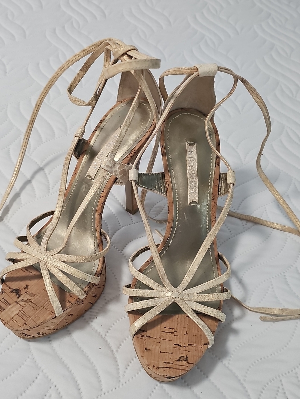 Nine West nwot Sz 9 Metallic Cream Cork Strappy Platform Heels